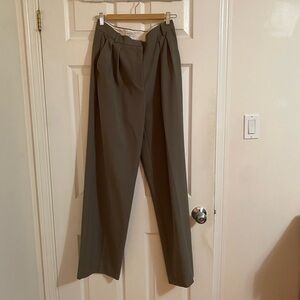 Aritzia Babaton Pleated Pant